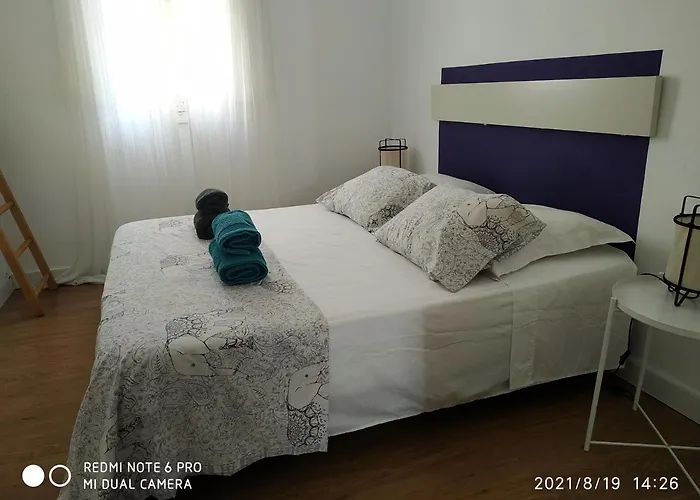 La Roqueta Completo En Pleno Centro Valencia